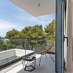 Korcula Grandeur 5 Bedrooms Stunning Waterfront Setting Sea Access Prizba