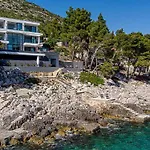 Korcula Grandeur 5 Bedrooms Stunning Waterfront Setting Sea Access Villa *