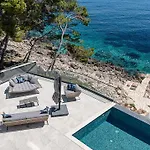 Korcula Grandeur 5 Bedrooms Stunning Waterfront Setting Sea Access