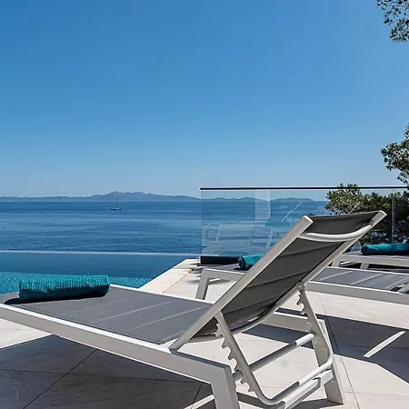 Korcula Grandeur 5 Bedrooms Stunning Waterfront Setting Direct Sea Access Villa Prizba