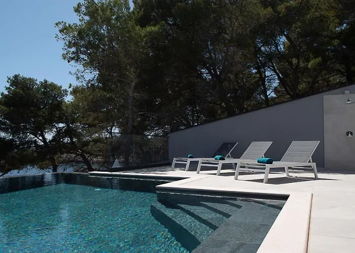 别墅 Korcula Grandeur 5 Bedrooms Stunning Waterfront Setting Sea Access *