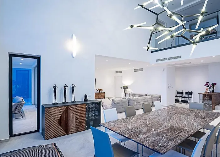 Korcula Grandeur 5 Bedrooms Stunning Waterfront Setting Sea Access 别墅
