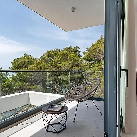 Korcula Grandeur 5 Bedrooms Stunning Waterfront Setting Direct Sea Access Prizba