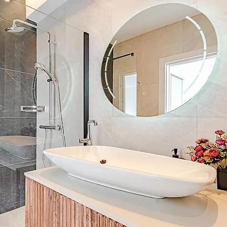 Villa Korcula Grandeur 5 Bedrooms Stunning Waterfront Setting Sea Access Prizba