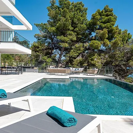 Korcula Grandeur 5 Bedrooms Stunning Waterfront Setting Direct Sea Access Prizba