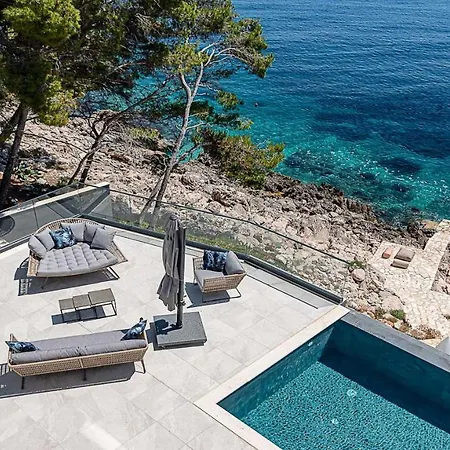 Korcula Grandeur 5 Bedrooms Stunning Waterfront Setting Direct Sea Access