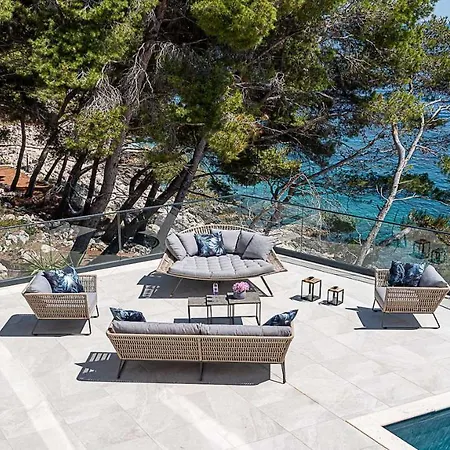 Korcula Grandeur 5 Bedrooms Stunning Waterfront Setting Direct Sea Access *
