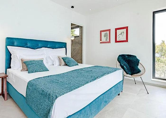 Korcula Grandeur 5 Bedrooms Stunning Waterfront Setting Sea Access
