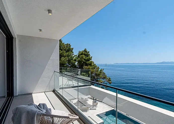 Villa Korcula Grandeur 5 Bedrooms Stunning Waterfront Setting Sea Access *