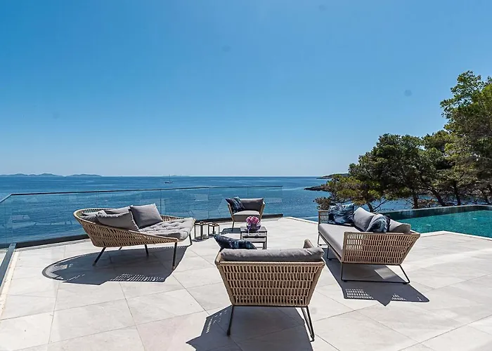 Korcula Grandeur 5 Bedrooms Stunning Waterfront Setting Sea Access Villa *