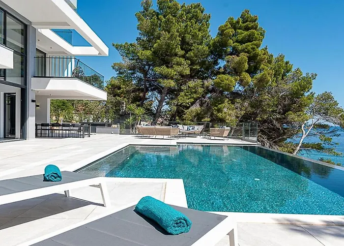 Korcula Grandeur 5 Bedrooms Stunning Waterfront Setting Sea Access Prižba