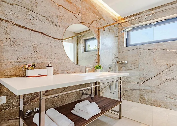 Korcula Grandeur 5 Bedrooms Stunning Waterfront Setting Sea Access * Prizba