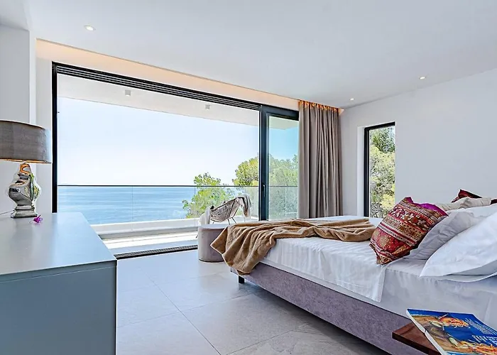 Korcula Grandeur 5 Bedrooms Stunning Waterfront Setting Sea Access Villa Prizba
